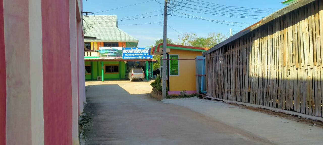 Ruengsrisiri Guesthouse Sukhothai Dış mekan fotoğraf