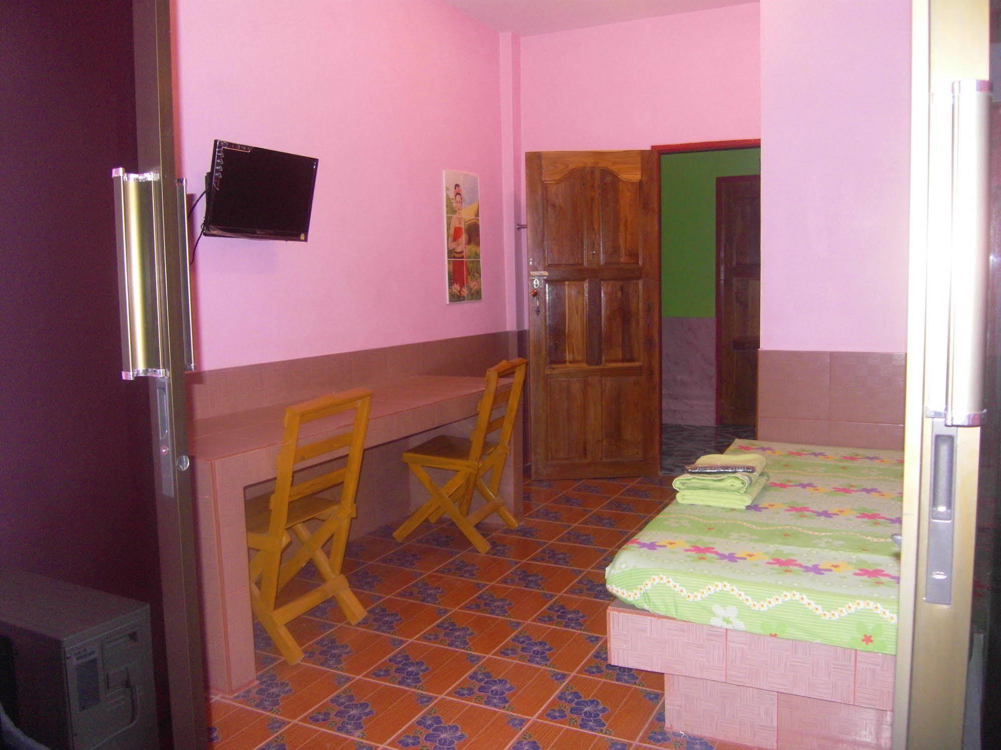 Ruengsrisiri Guesthouse Sukhothai Dış mekan fotoğraf